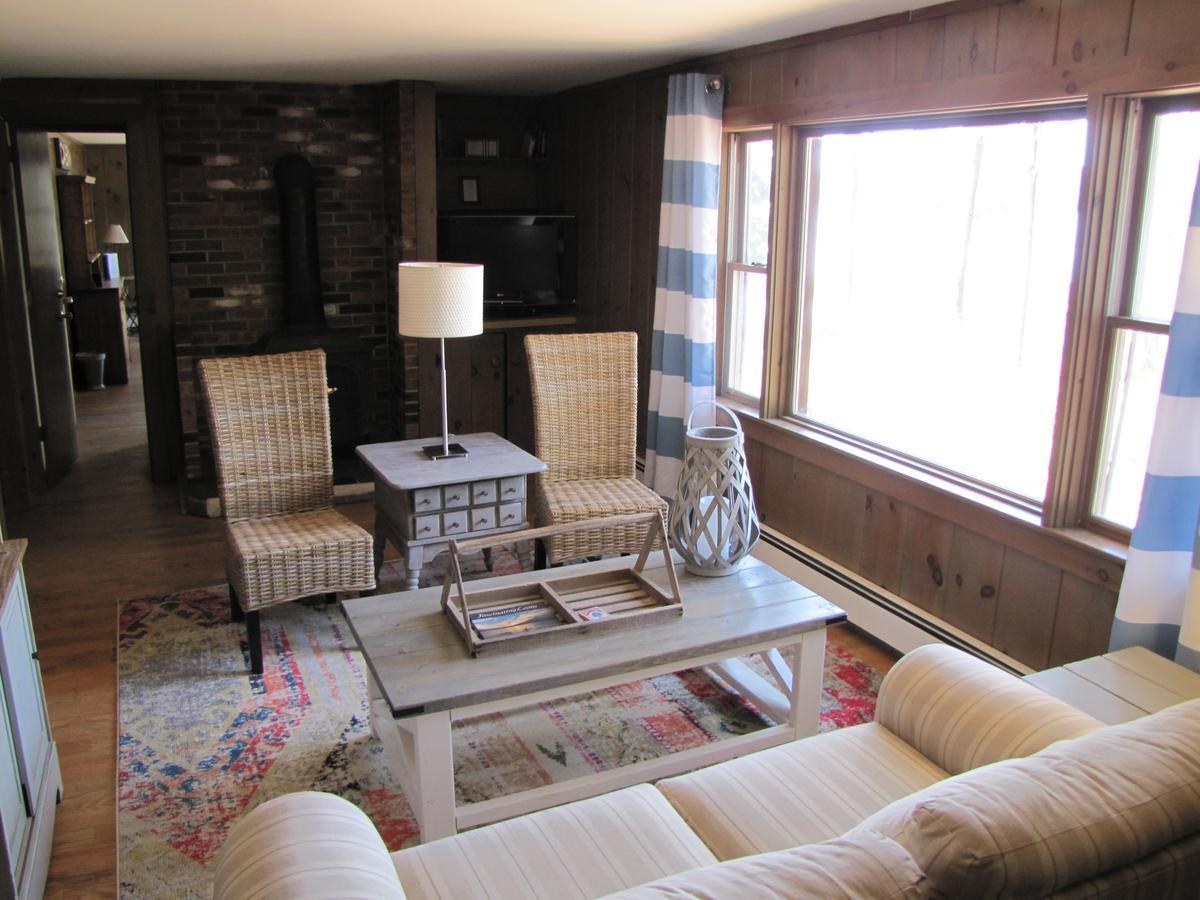 Woodbound Inn Rindge ภายนอก รูปภาพ